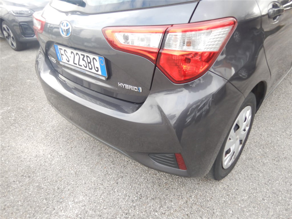 Toyota Yaris 1.5 Hybrid Business