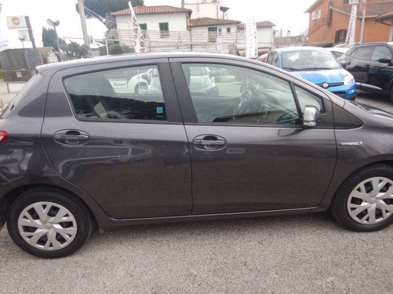 Toyota Yaris 1.5 Hybrid Business