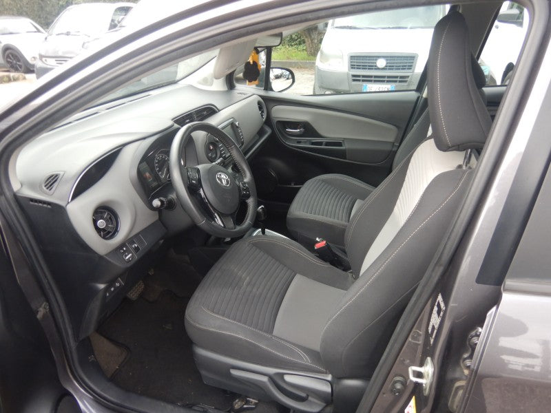 Toyota Yaris 1.5 Hybrid Business