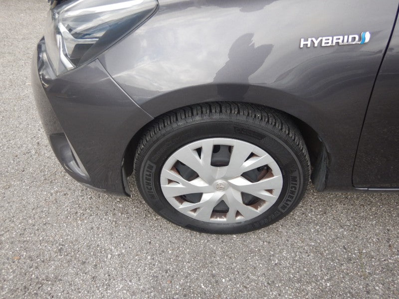 Toyota Yaris 1.5 Hybrid Business